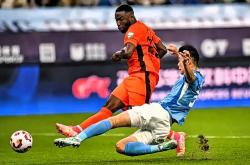 壹号娱乐官网包含网球热身赛焦点战：闽南麒麟队逆转渝州旋风队，客场强势带走胜利。韧性比赛的样板的词条