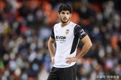 NG大舞台瓦伦西亚迎英超关键赛，关键时刻更衣室发声，管理层满意，高层口径保持一致的简单介绍